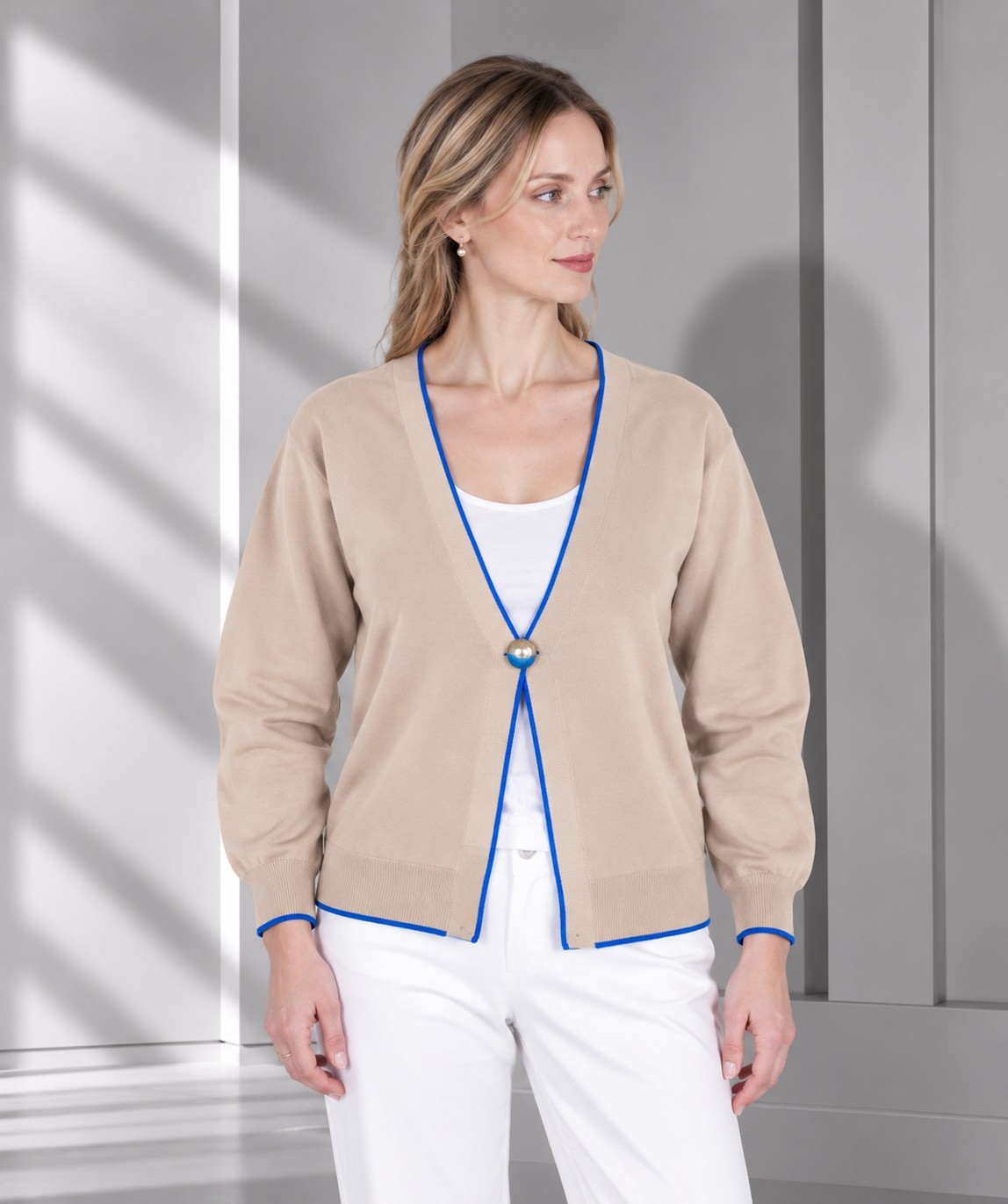 Jachetă beige din lână